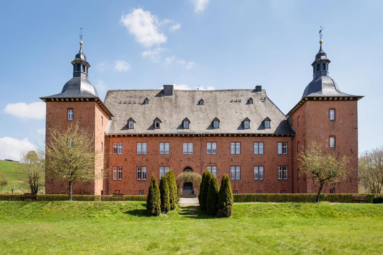 Ferienwohnung Saalstube - Schloss Adolphsburg Kirchhundem Bagian luar foto