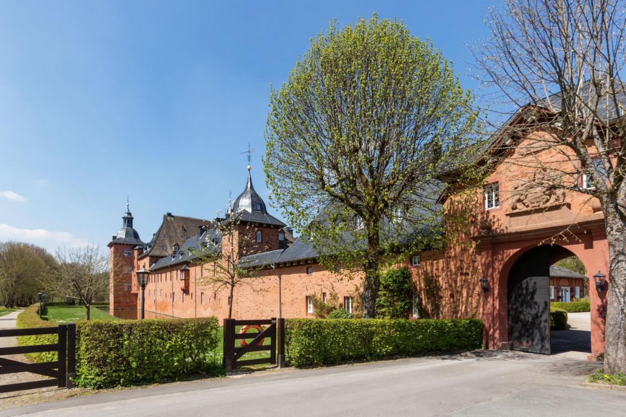 Ferienwohnung Saalstube - Schloss Adolphsburg Kirchhundem Bagian luar foto